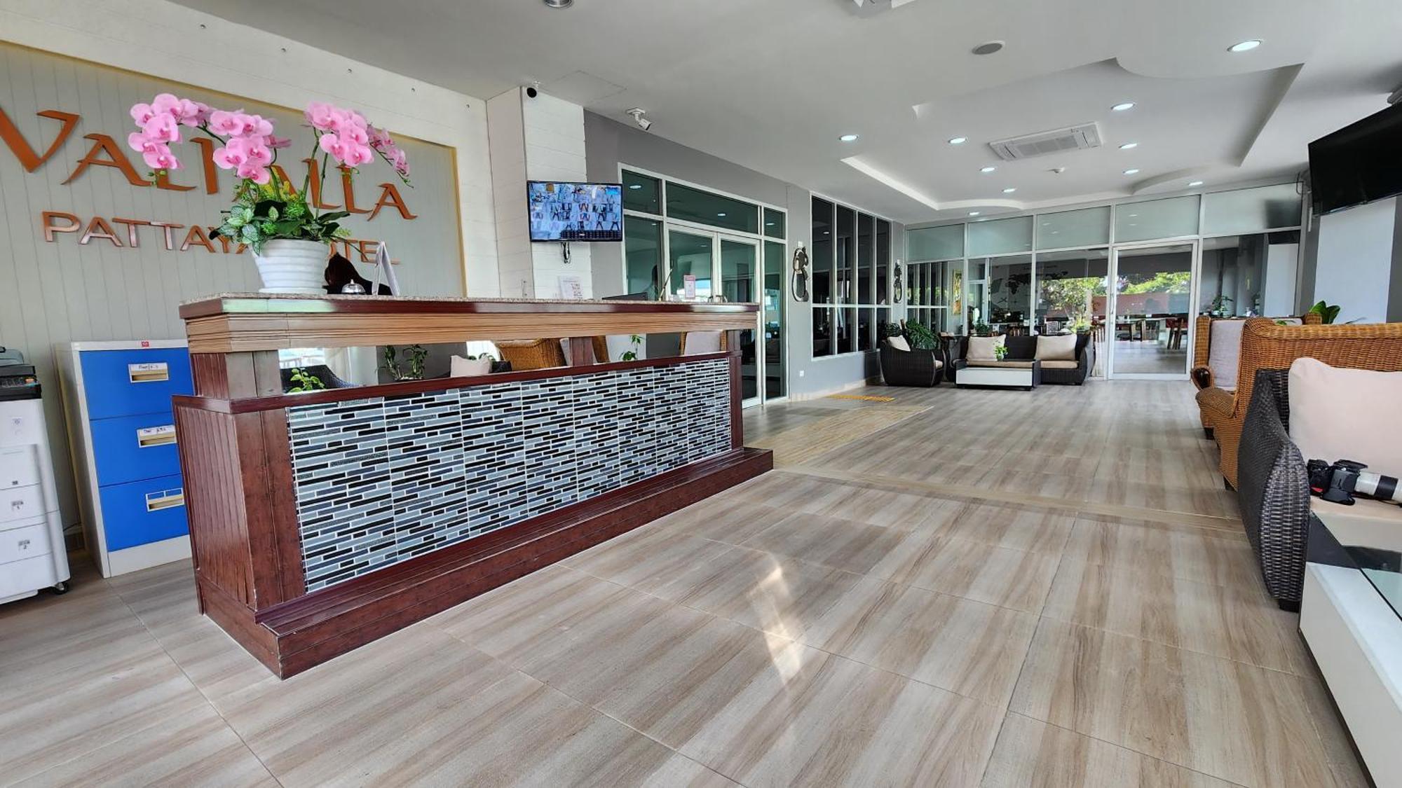 Valhalla Pattaya Hotel Jomtien Beach Eksteriør billede