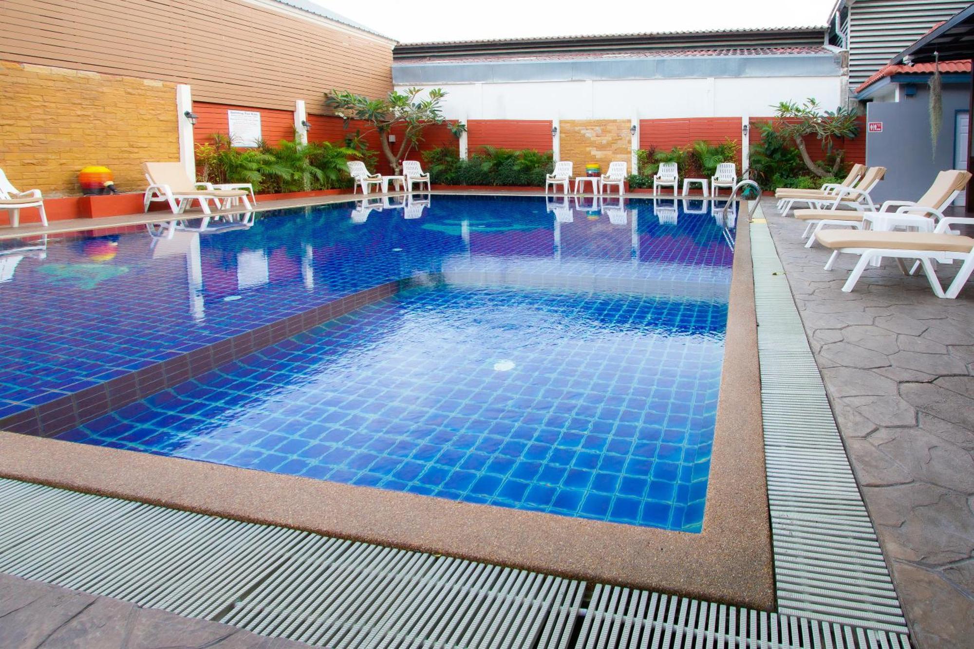 Valhalla Pattaya Hotel Jomtien Beach Eksteriør billede